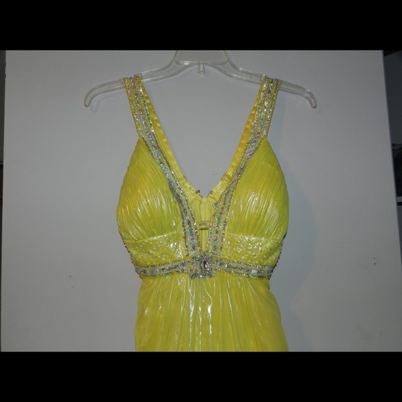Prom Dress/ Formal Gown - Picture 4 of 5